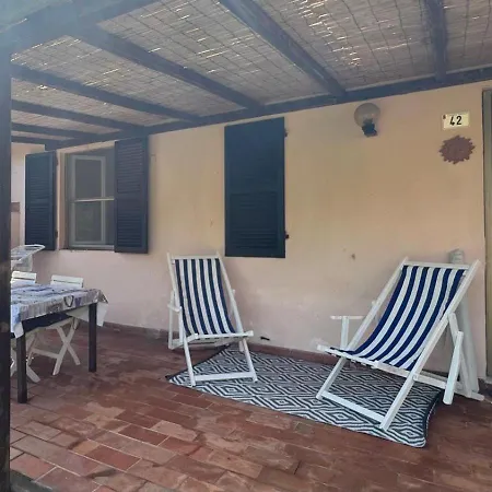 Casa Indipendente Con Giardino - Piscina E Tennis Condominiali Tra Ed Ansedonia 펜션